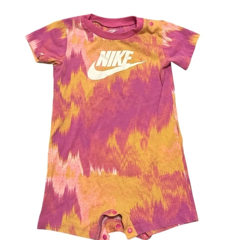 Nike Kids Bodysuit in Pink and Orange